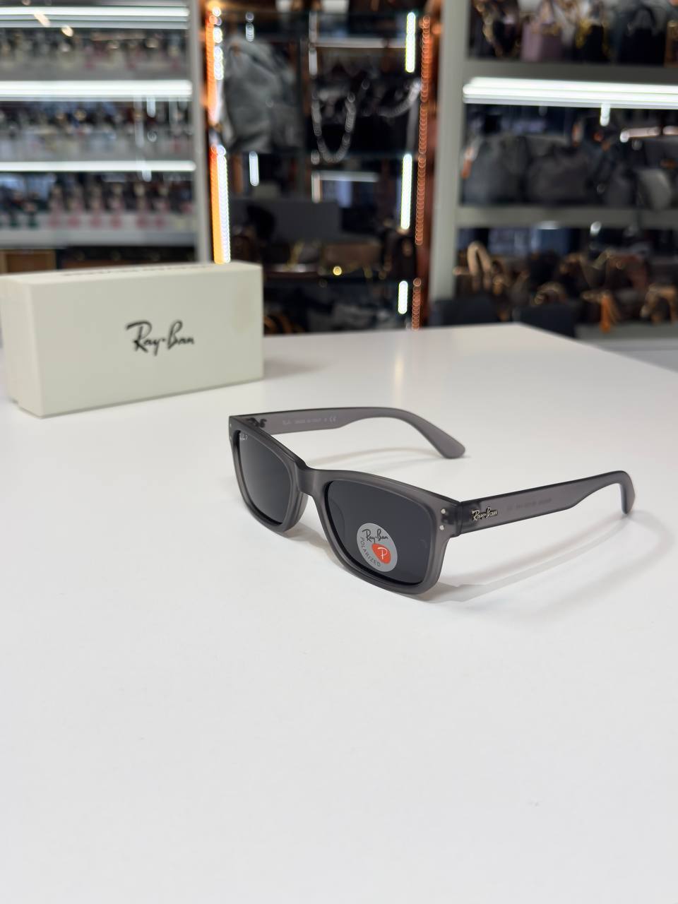 Ray Ban - R03