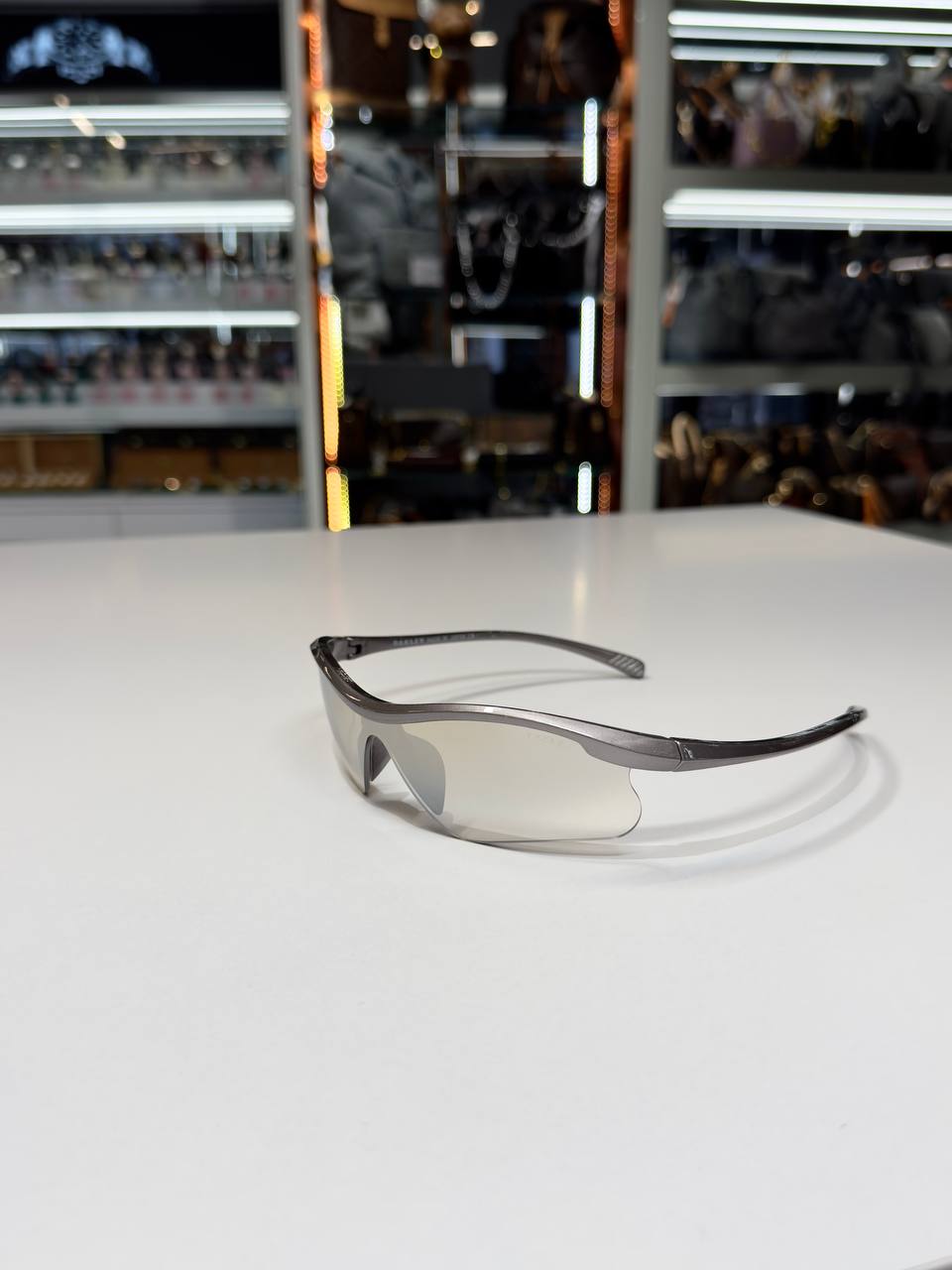 Oakley - OK02