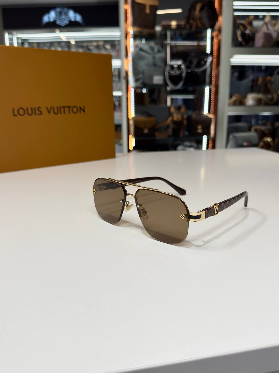 Louis Vuitton - L55