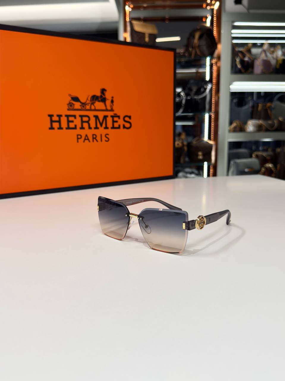 Hermes - H28